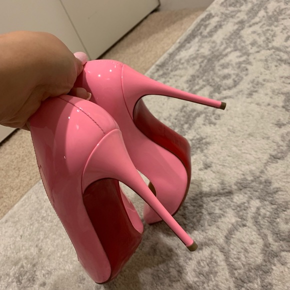 Christian Louboutin Pink Pumps Size 36.5 - Picture 3 of 8